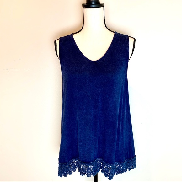 Altar’d State Sleeveless Navy Top Medium - Picture 1 of 5